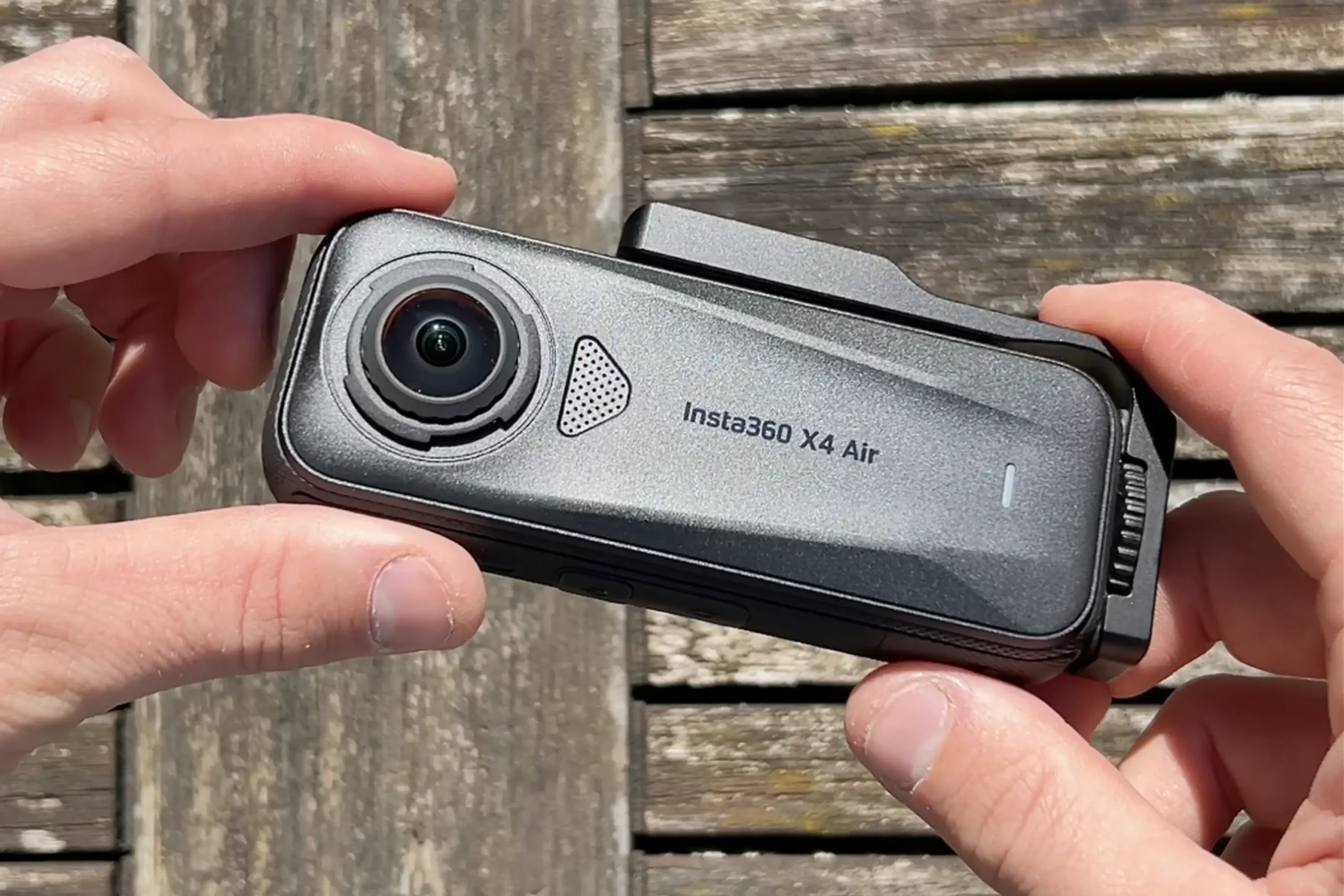 Caméra Insta360 X4 Air idéale pour filmer en VTT Enduro à 360 degrés et enrichir son setup caméra VTT.
